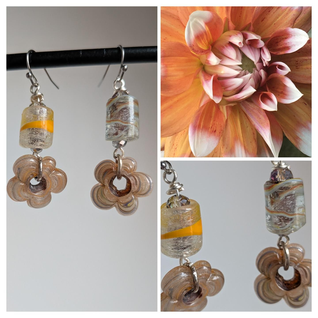 Boucles d'oreilles fleurs  en verre de Murano ,acier inoxydable argent-sans nickel, pièce unique 