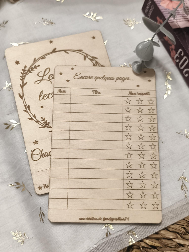 Carte de suivi lecture en bois – Version professionnelle adaptable (écoles &amp; petite enfance)