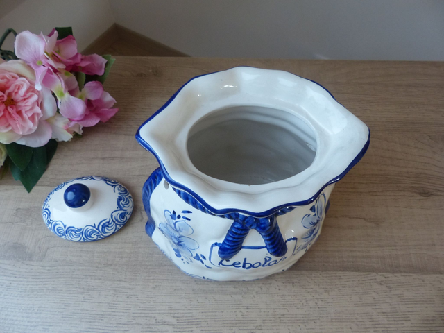 Grand Pot à Oignons en Céramique Artisanale Peint à la Main – Motifs Floraux Bleu Indigo du Portugal, Style Rustique pour Cuisine ou Cellier