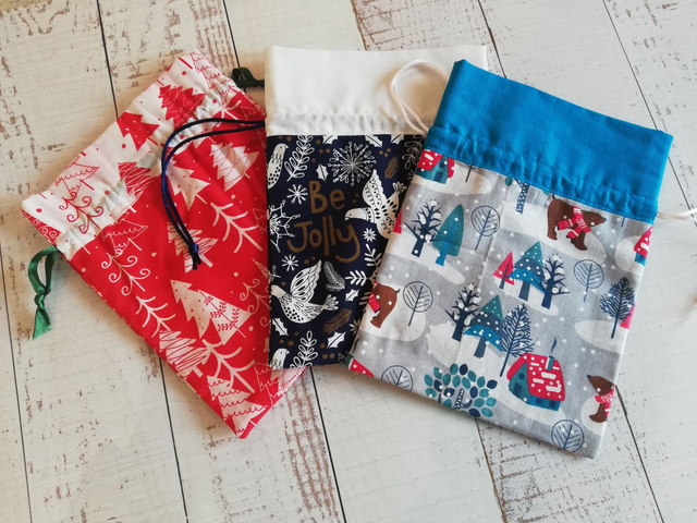 Reusable Eco-friendly Gift Bags - Medium Festive