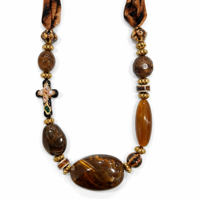 Collar piedra y pañuelo 