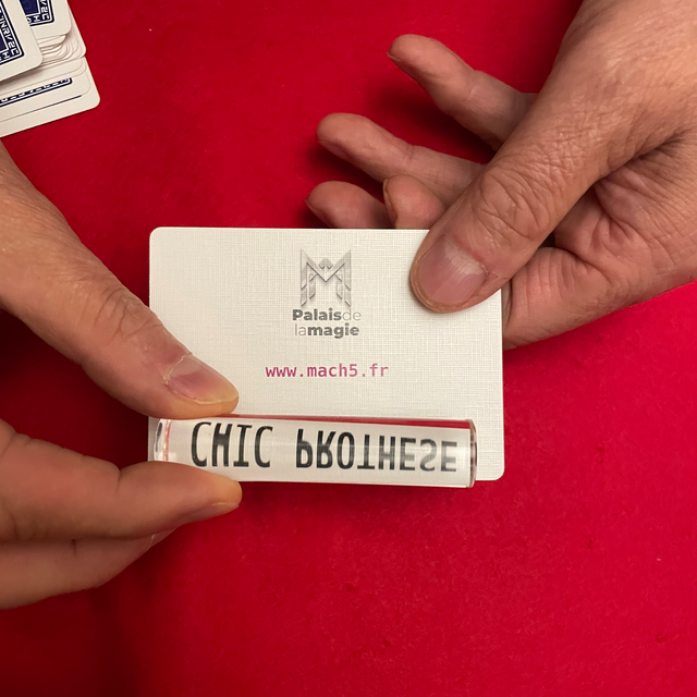 "Cristalœil"/"cristalyeye"