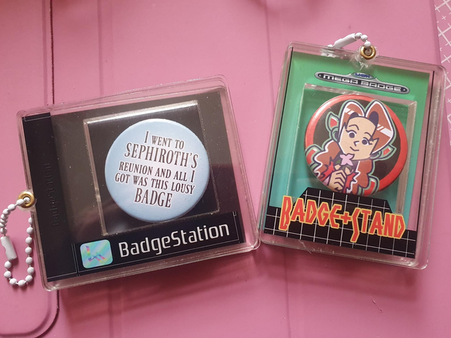 Badge Case keychain - PSX/Megadrive + 5 badges