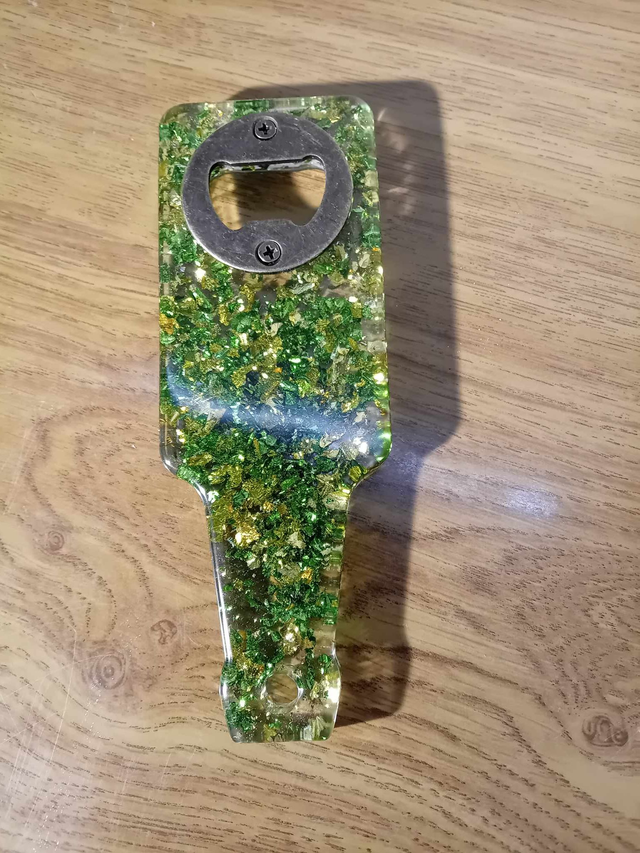 décapsuleur forme bouteille 