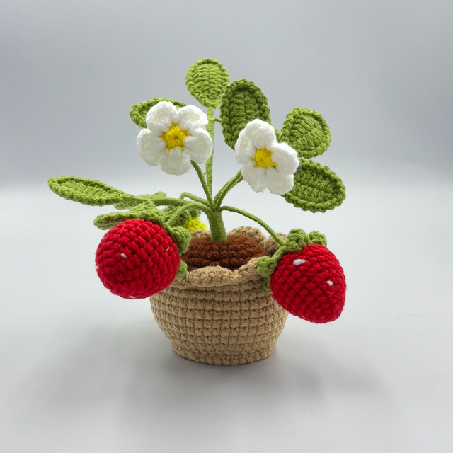 Fraisier décoratif en pot