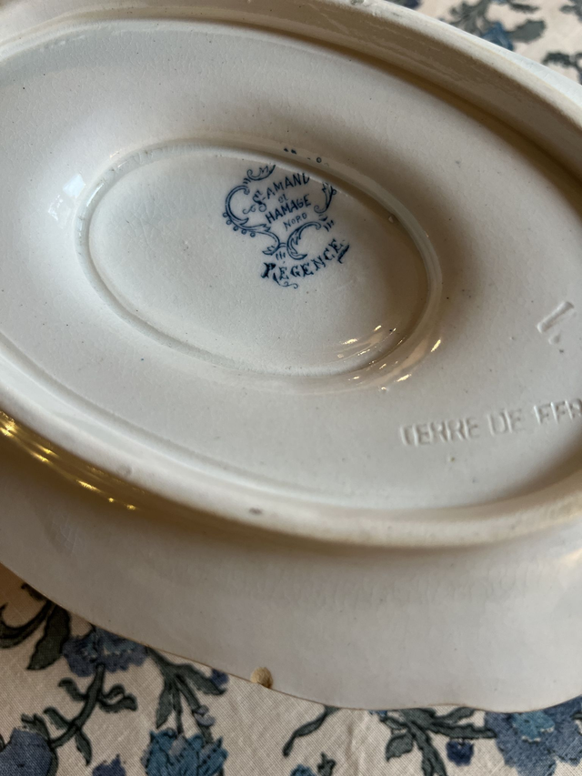 REGENCE - Saucière sur dormant signée St Amand & Hamage Nord - Terre de Fer