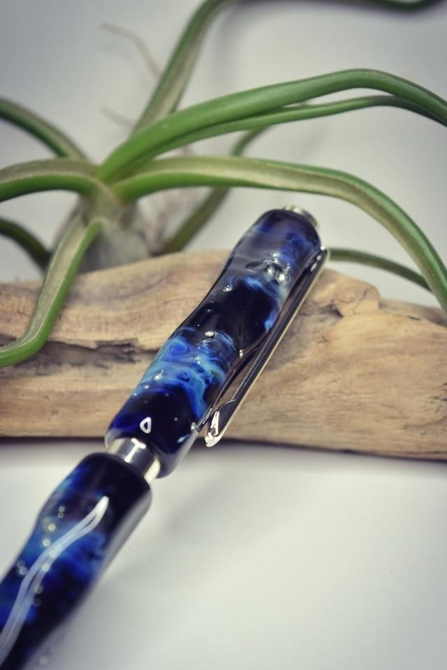 STYLO A BILLE FACETTES FIL D'ARGENT MONTURE ARGENT 