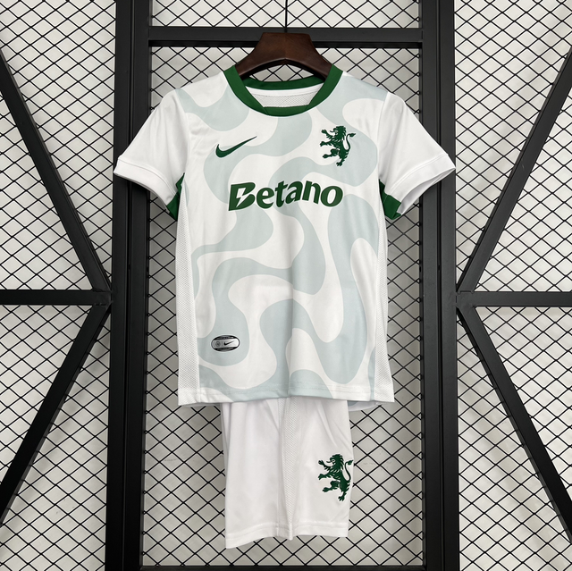 Conjunto camiseta + pantalón NIÑOS 3ª Soprting de Lisboa- 25-26