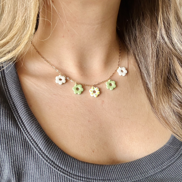 Collier fleurs et citrons