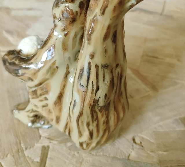 Écureuil des bois – sculpture en céramique