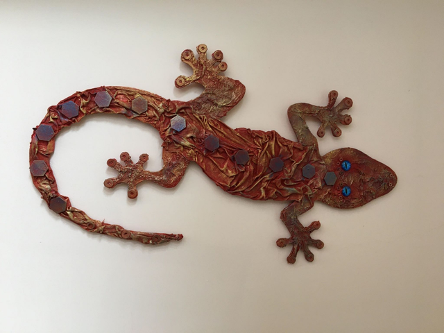 4th September gecko wall hanging