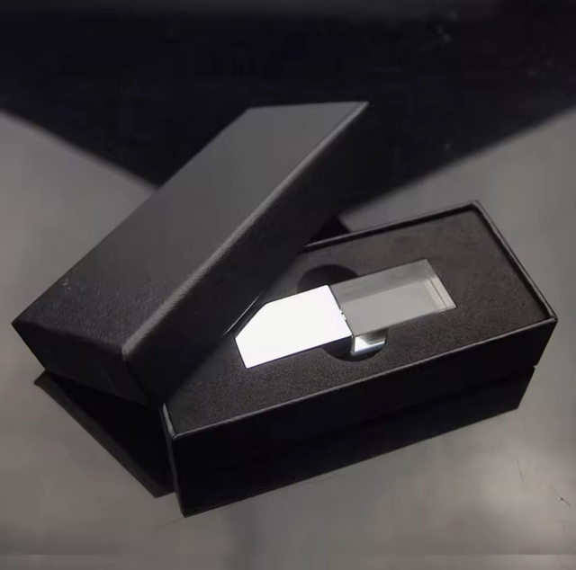 Kristalglazen flashdrive usb 2 - 8gb