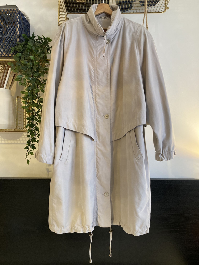 Trench color ghiaccio