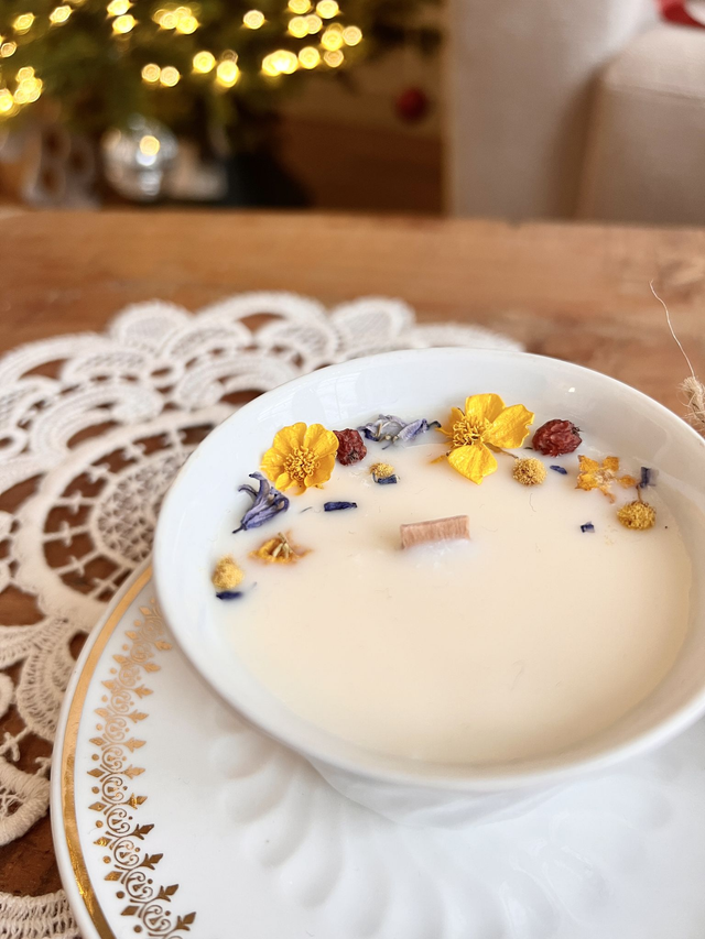 đ Bougie Rocher pralinĂ© - tasse Ă thĂ© "frise dorĂ©e" avec sous-tasse