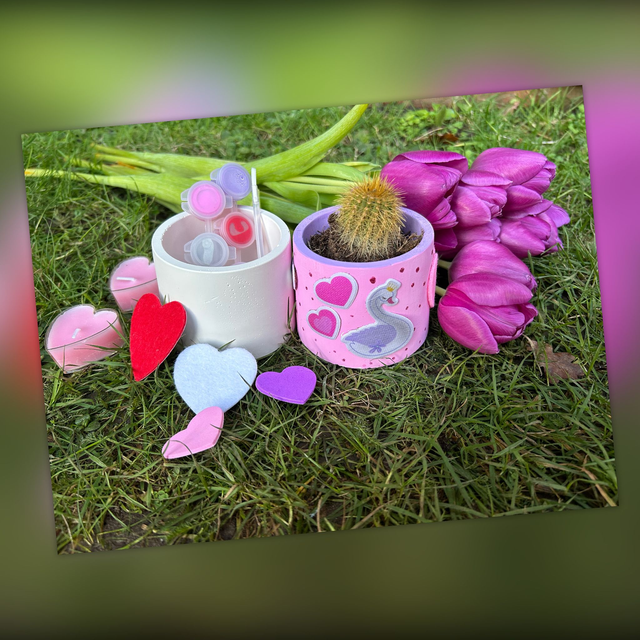 Plaster Plant Pot Kit - Paint Craft Set - Valentine/Mother's Day Gift Idea - Great Idea for Adult Painting 
