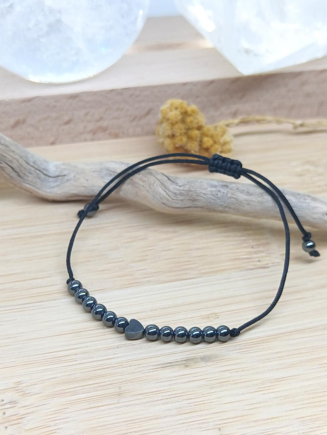 Bracelet cordon Andréa Hématite Cœur- Energie et élégance naturelle