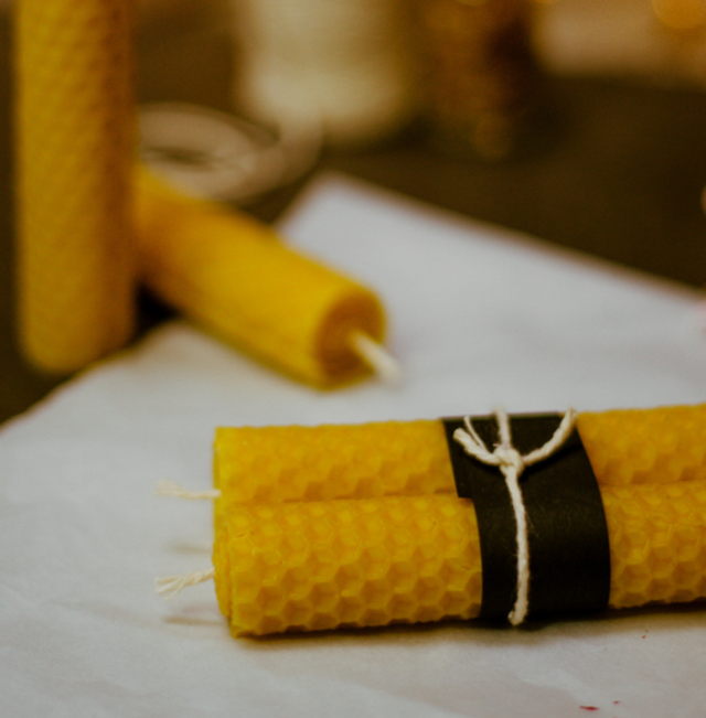 Velas de miel 10 cm. Pack 2 unidades