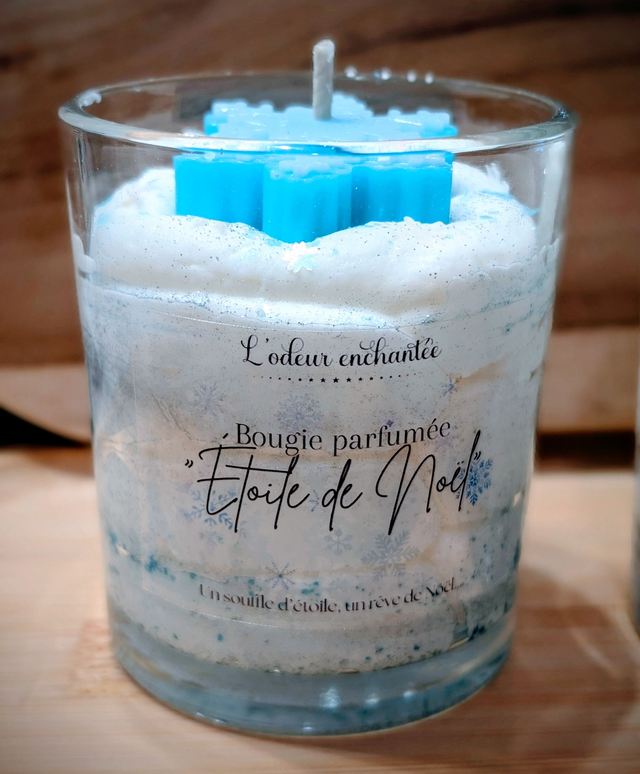 Bougie parfumée "ÉTOILE DE NOËL"