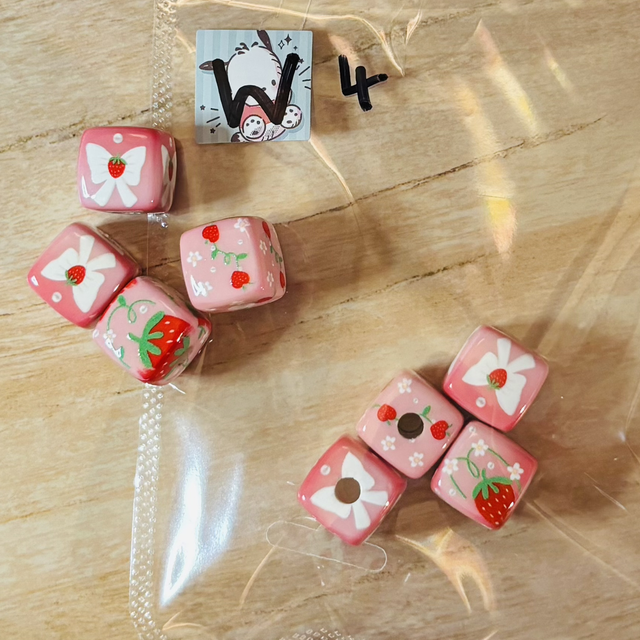 W- 4 strawberry &amp; bow mix cube beads