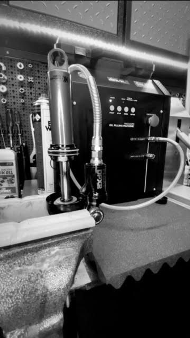 Purge Amortisseur en Machine 