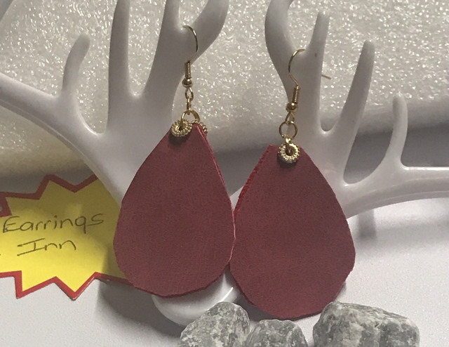 Red Suede Dangling Earrings - SUE06