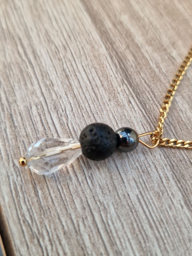 Collier Ailes Acier Doré Perles Lave Hématite Cristal