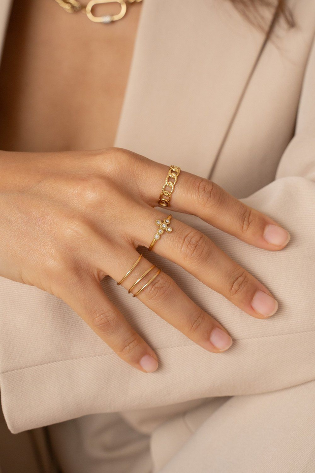 Bague dorée en forme de maille