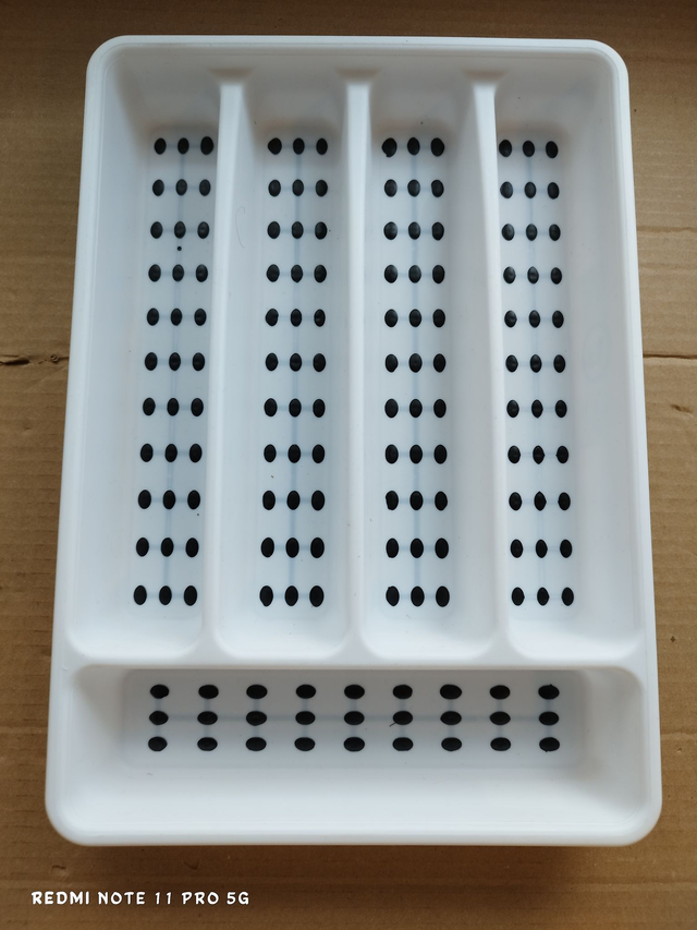 Rangement à Couverts en Plastique – Antidérapant – 5 Compartiments