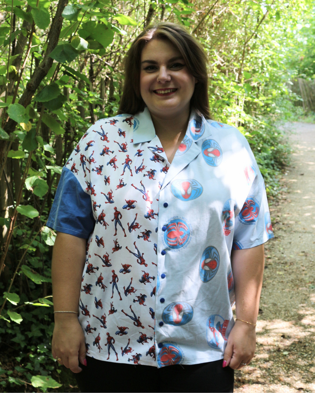 Chemise Upcyclée Oversize – Spider-Man – Taille 44 Unisexe 