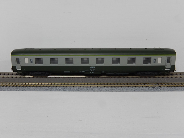 voiture 2nde classe Lima H0