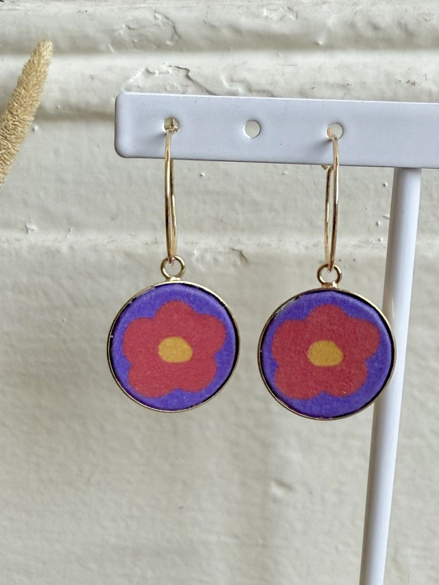 Boucles d&#039;oreilles - CREOLES FLEURS - violet, rouge et jaune