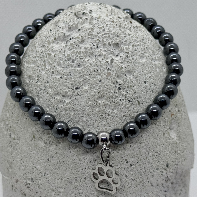 Bracelet en hématite &amp; patte d’animal en acier inoxydable