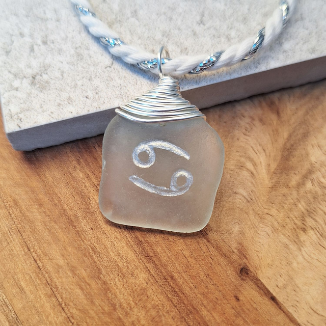 Astro Cancer - pendentif en verre gravé et argent