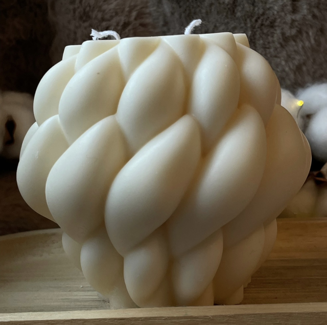 Grosse bougie Boule de laine