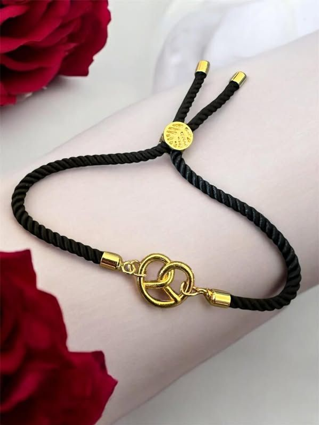 Le  Bretzela - Bracelet tressé pendentif bretzel doré - L’Alsace en bijoux 💎