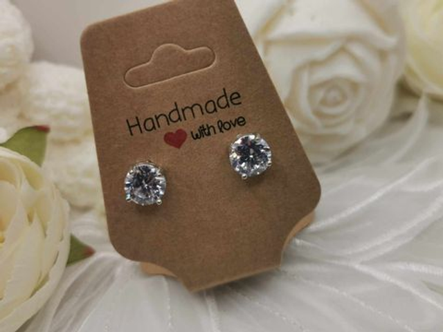 Clous d'oreilles en acier inoxydable et zircon