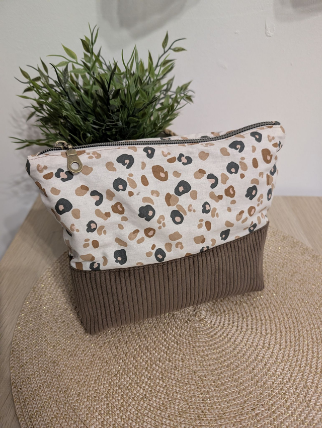 Trousse matelassée léopard/ marron