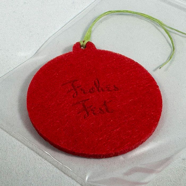 Filz Geschenkanhänger (Kugel)