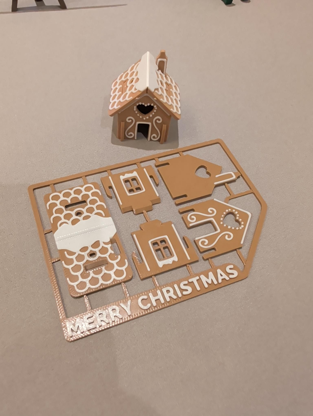 3D printed gingerbread house card