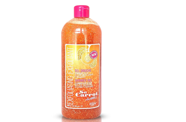 FAIR &amp; WHITE SO CARROT SCRUB SHOWER GEL 940ML