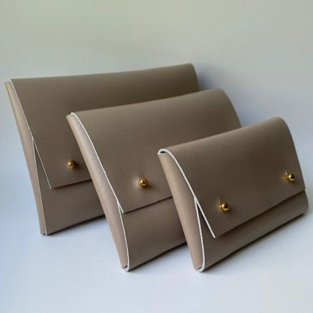 Pochette en cuir beige