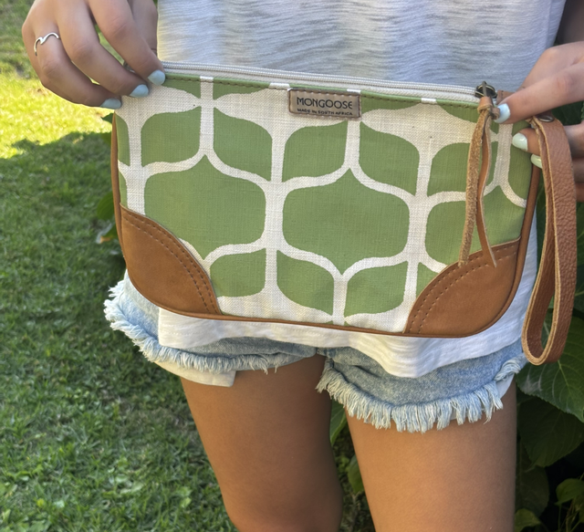 Mini Clutch Graphic Light Green Natural