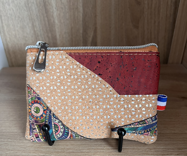 Porte monnaie psyché dentelle métallique bordeaux 