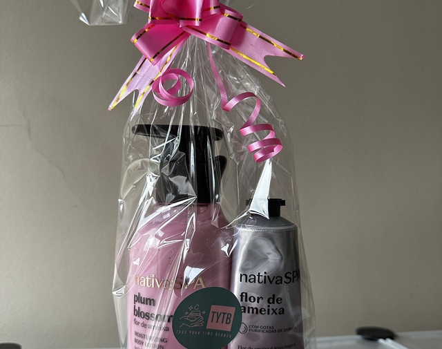 Plum Blossom Gift Bag 