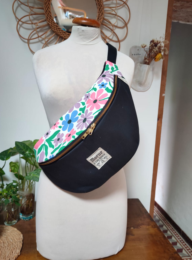 Sac banane à fleurs multicolores