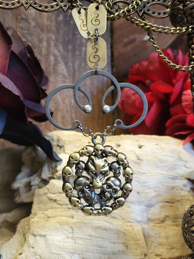 Collier Néo Circlips "Bouclier des Ombres"