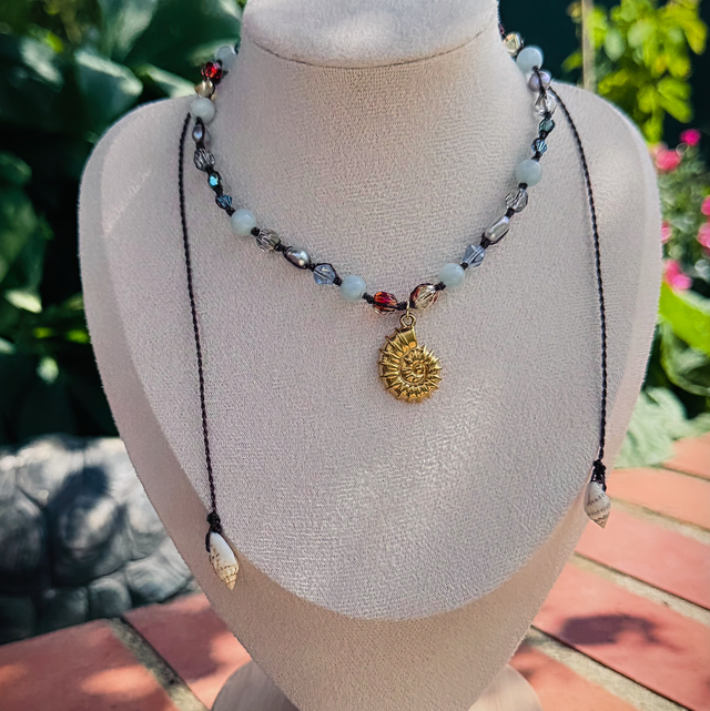 Collier AURA aigue marine , cristaux Swarovski et perles d’eau douce 