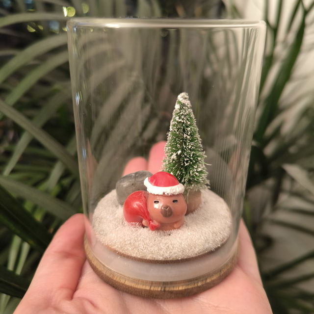 Ami protecteur - Capybara Père-Noël (labradorite)