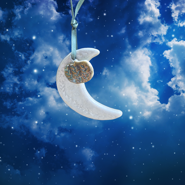 Hanging Moon Adornment - September (Harvest)