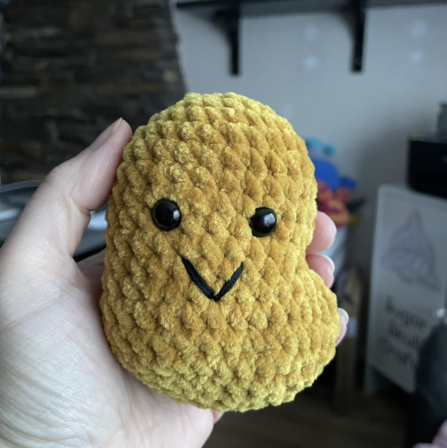 Chicken nugget - crochet amigurumi 